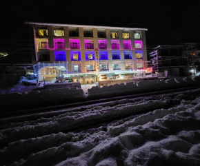 hotel neelam manali near Volvo bus stand Manali